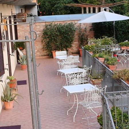 Il Germano Reale Bed & Breakfast Alba  Exterior foto