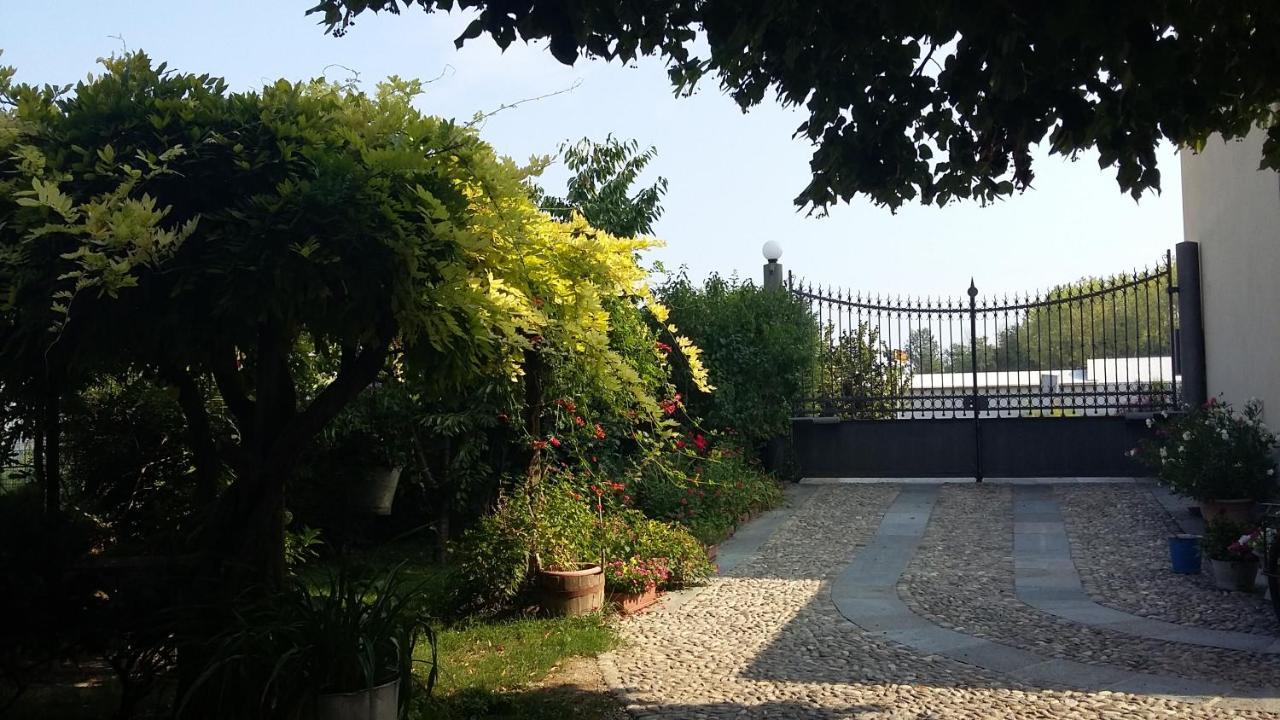 Il Germano Reale Bed & Breakfast Alba  Exterior foto